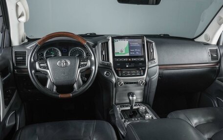 Toyota Land Cruiser 200, 2016 год, 6 399 000 рублей, 9 фотография