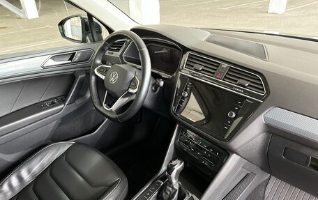 Volkswagen Tiguan II, 2021 год, 3 299 000 рублей, 9 фотография