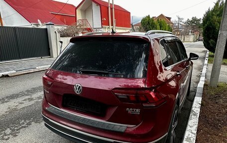 Volkswagen Tiguan II, 2017 год, 2 400 000 рублей, 2 фотография