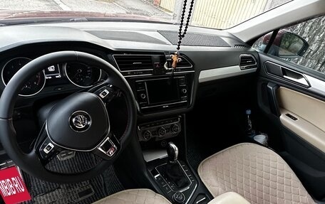 Volkswagen Tiguan II, 2017 год, 2 400 000 рублей, 5 фотография