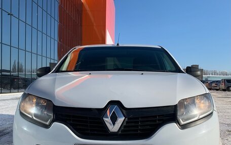 Renault Logan II, 2015 год, 595 000 рублей, 2 фотография
