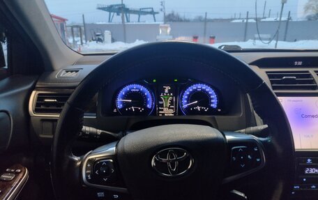 Toyota Camry, 2017 год, 2 850 000 рублей, 9 фотография