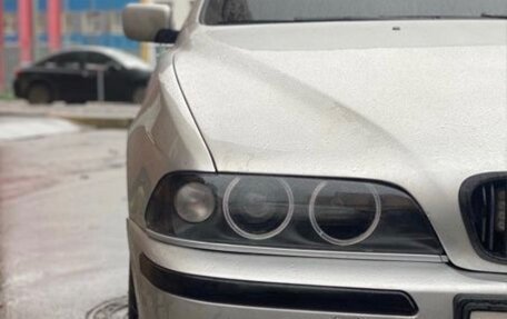 BMW 5 серия, 2002 год, 800 000 рублей, 10 фотография