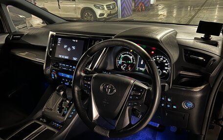 Toyota Alphard III, 2018 год, 5 300 000 рублей, 10 фотография