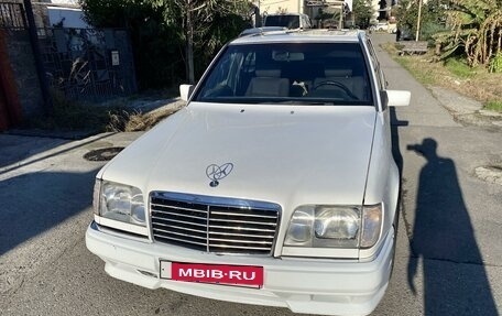 Mercedes-Benz E-Класс, 1994 год, 399 000 рублей, 3 фотография