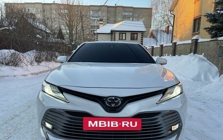 Toyota Camry, 2020 год, 3 800 000 рублей, 8 фотография