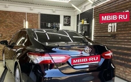 Toyota Camry, 2018 год, 2 980 000 рублей, 10 фотография