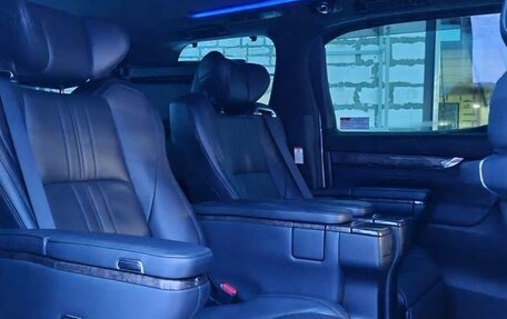 Toyota Alphard III, 2018 год, 5 500 000 рублей, 10 фотография