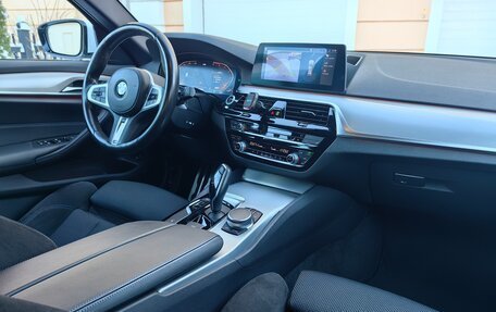 BMW 5 серия, 2019 год, 3 870 000 рублей, 16 фотография