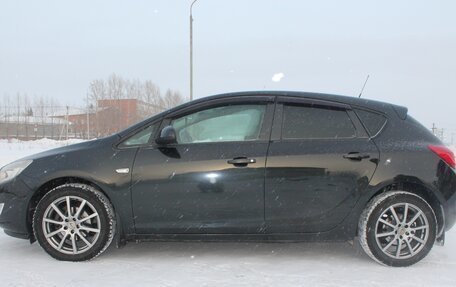 Opel Astra J, 2011 год, 800 000 рублей, 3 фотография