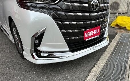 Toyota Alphard, 2024 год, 5 840 000 рублей, 3 фотография