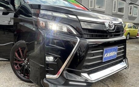 Toyota Voxy III, 2021 год, 1 995 000 рублей, 11 фотография