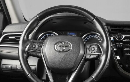 Toyota Camry, 2020 год, 3 249 000 рублей, 12 фотография