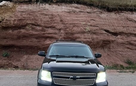 Chevrolet Tahoe III, 2012 год, 2 250 000 рублей, 1 фотография