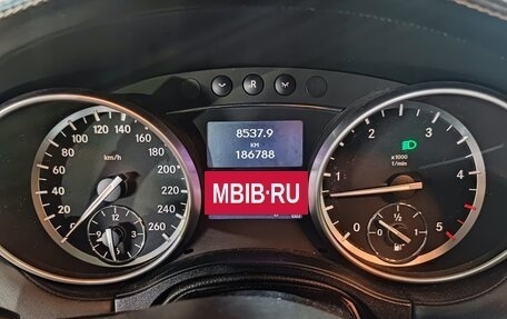Mercedes-Benz GL-Класс, 2012 год, 2 700 000 рублей, 15 фотография