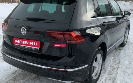 Volkswagen Tiguan II, 2018 год, 3 990 000 рублей, 4 фотография