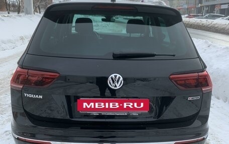 Volkswagen Tiguan II, 2018 год, 3 990 000 рублей, 5 фотография