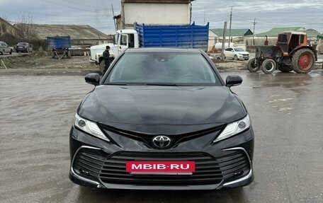 Toyota Camry, 2018 год, 3 000 000 рублей, 2 фотография
