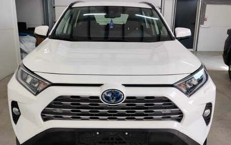 Toyota RAV4, 2019 год, 3 300 000 рублей, 14 фотография
