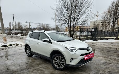 Toyota RAV4, 2016 год, 2 950 000 рублей, 2 фотография