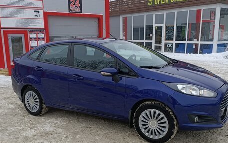 Ford Fiesta, 2015 год, 1 050 000 рублей, 4 фотография