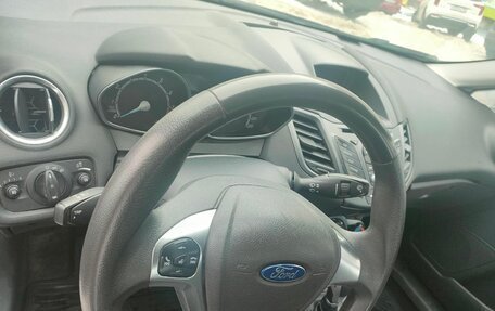 Ford Fiesta, 2015 год, 1 050 000 рублей, 8 фотография