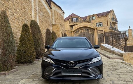 Toyota Camry, 2019 год, 3 930 000 рублей, 3 фотография