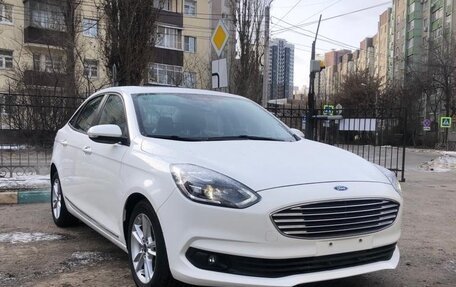 Ford Focus IV, 2019 год, 1 950 000 рублей, 3 фотография