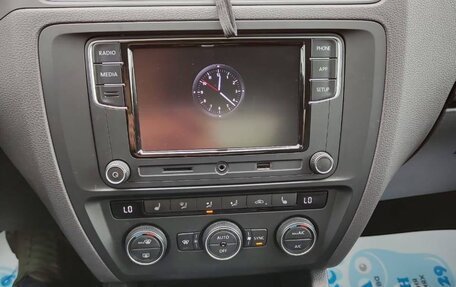Volkswagen Jetta VI, 2018 год, 1 900 000 рублей, 12 фотография