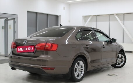 Volkswagen Jetta VI, 2011 год, 1 090 000 рублей, 2 фотография