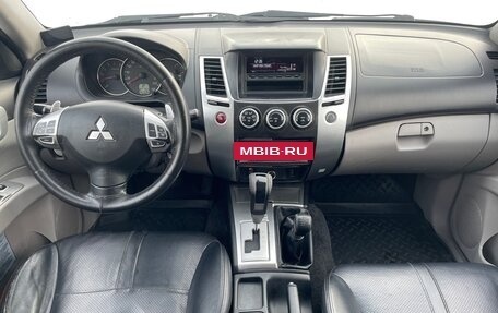 Mitsubishi Pajero Sport II рестайлинг, 2014 год, 1 929 000 рублей, 10 фотография