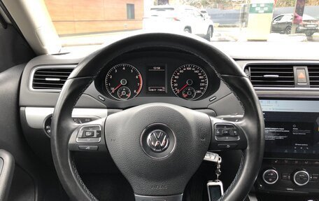 Volkswagen Jetta VI, 2013 год, 1 160 000 рублей, 24 фотография