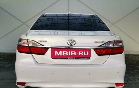 Toyota Camry, 2016 год, 2 100 000 рублей, 6 фотография