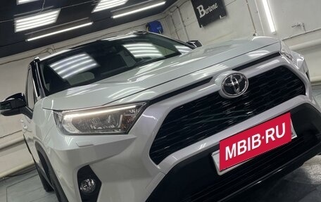 Toyota RAV4, 2020 год, 5 000 000 рублей, 1 фотография