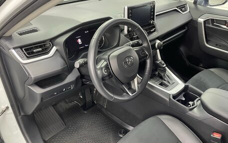 Toyota RAV4, 2020 год, 5 000 000 рублей, 6 фотография