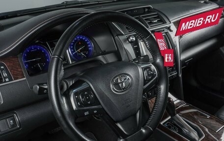 Toyota Camry, 2017 год, 2 499 000 рублей, 10 фотография