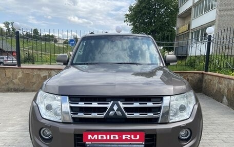 Mitsubishi Pajero IV, 2012 год, 2 500 000 рублей, 2 фотография