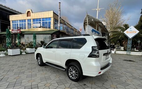 Toyota Land Cruiser Prado 150 рестайлинг 2, 2019 год, 5 500 000 рублей, 8 фотография