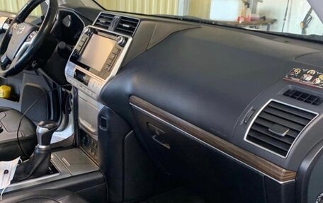 Toyota Land Cruiser Prado 150 рестайлинг 2, 2019 год, 5 500 000 рублей, 9 фотография