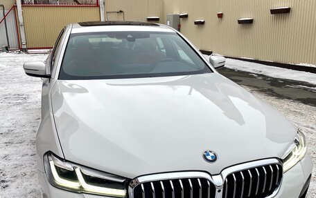 BMW 5 серия, 2021 год, 6 400 000 рублей, 2 фотография