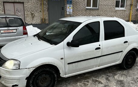 Renault Logan I, 2012 год, 300 000 рублей, 3 фотография