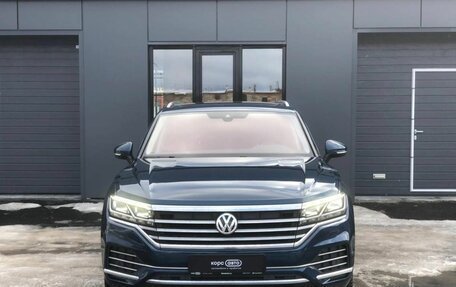 Volkswagen Touareg III, 2018 год, 6 090 000 рублей, 8 фотография