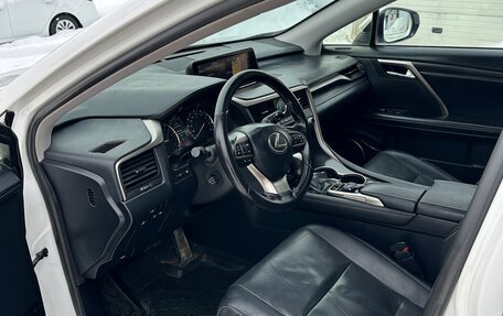 Lexus RX IV рестайлинг, 2017 год, 4 400 000 рублей, 7 фотография