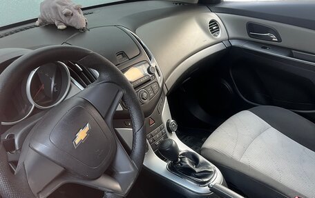 Chevrolet Cruze II, 2013 год, 965 000 рублей, 4 фотография