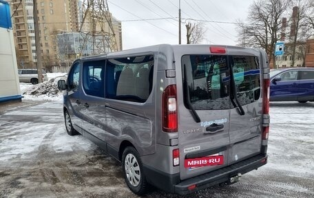 Renault Trafic, 2019 год, 3 200 000 рублей, 6 фотография