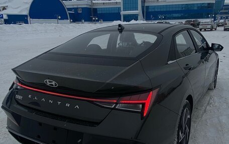 Hyundai Elantra, 2023 год, 2 450 000 рублей, 11 фотография