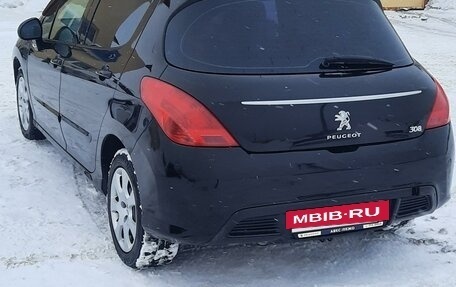 Peugeot 308 II, 2011 год, 690 000 рублей, 2 фотография