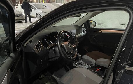 Volkswagen Tiguan II, 2020 год, 3 100 000 рублей, 5 фотография