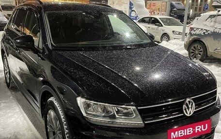 Volkswagen Tiguan II, 2020 год, 3 100 000 рублей, 3 фотография