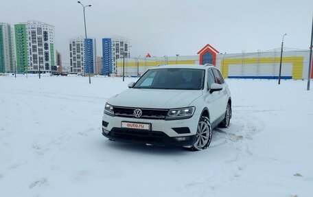 Volkswagen Tiguan II, 2017 год, 2 270 000 рублей, 2 фотография